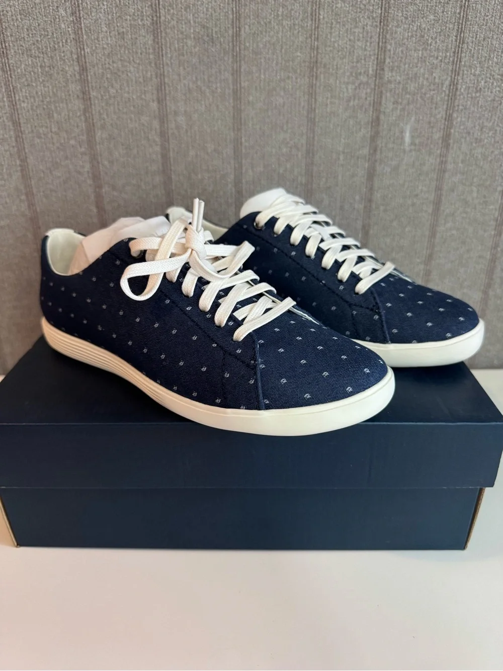 New Cole Haan Women Grand Crosscourt II Sneaker Pka Dot Chmbray Size 5.5
